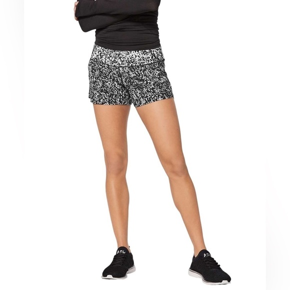 lululemon athletica Pants - Lululemon Run Times Short II Size 6 Chirasu Black / Chirakasu Alpine White